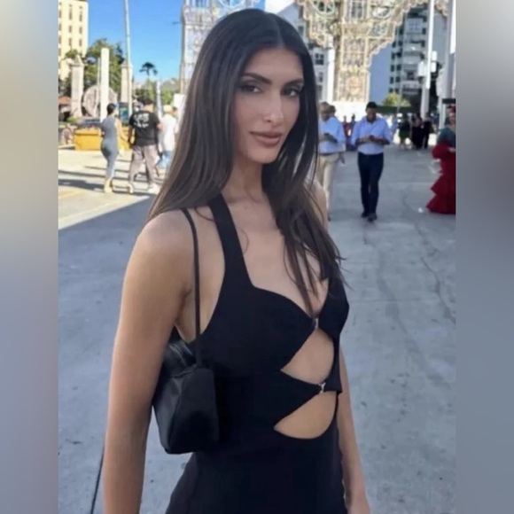 BLOGGERS FAV ZARA NEW CUT OUT BUCKLED HALTER DRESS - Picture 13 of 17